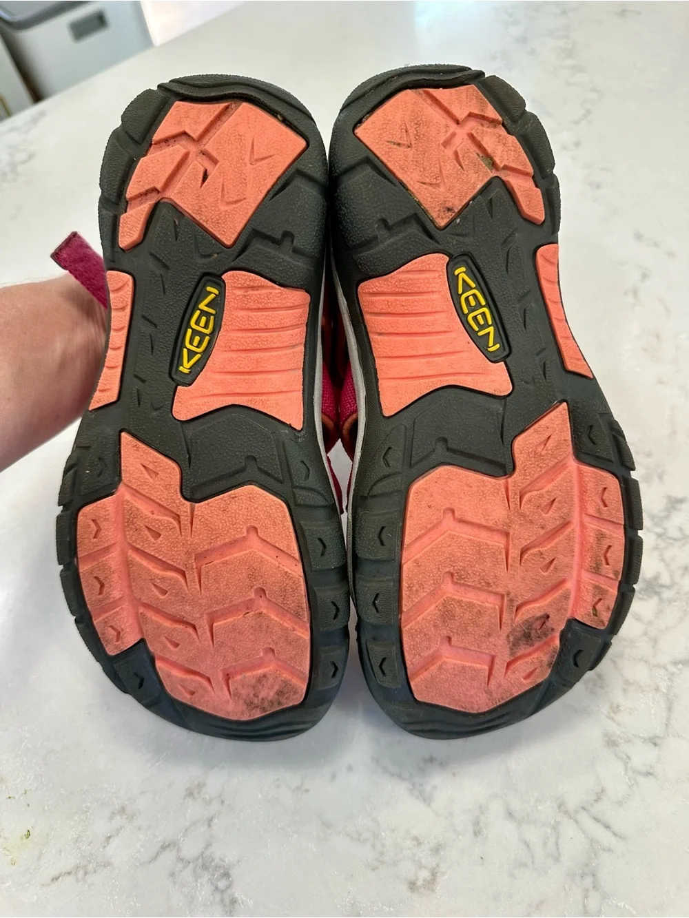KEEN Newport H2 Big Girls Size 5 Pink Hiking Sandals Water Shoes